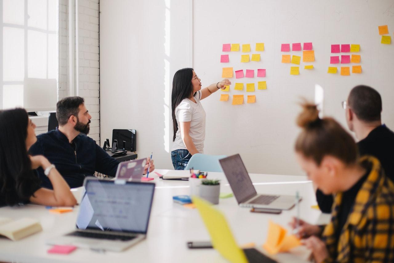 Satış İtirazları Nasıl Yönetilir? 8 Yaygın İtiraz ve CRM Notları